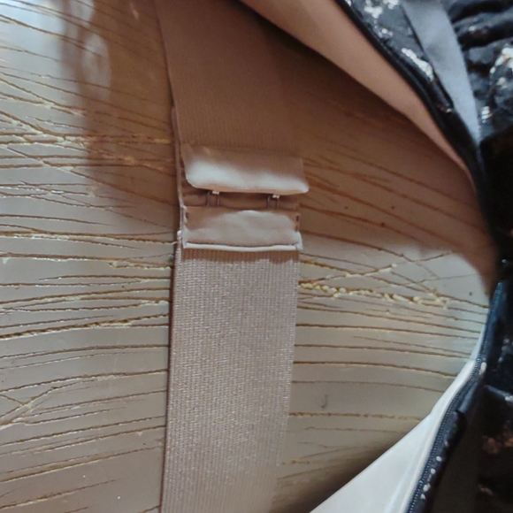 Sexy Coaktail / Formal Dress by ROBERT RODRIGUEZ for Neiman Marcus. Size 4 - Picture 6 of 11